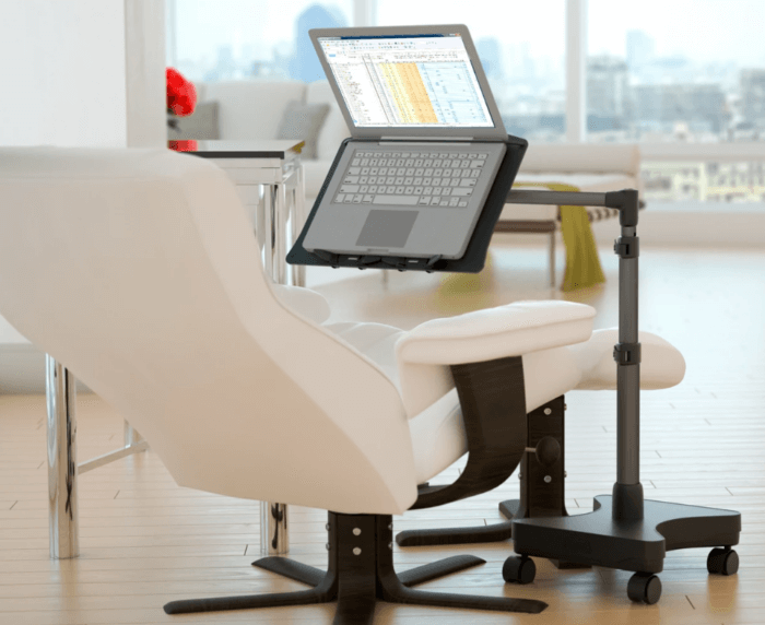 LEVO Workspace Mount with a Chair